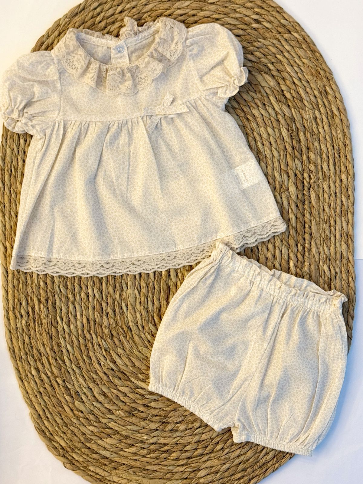 High Quality Set available in 2 colors