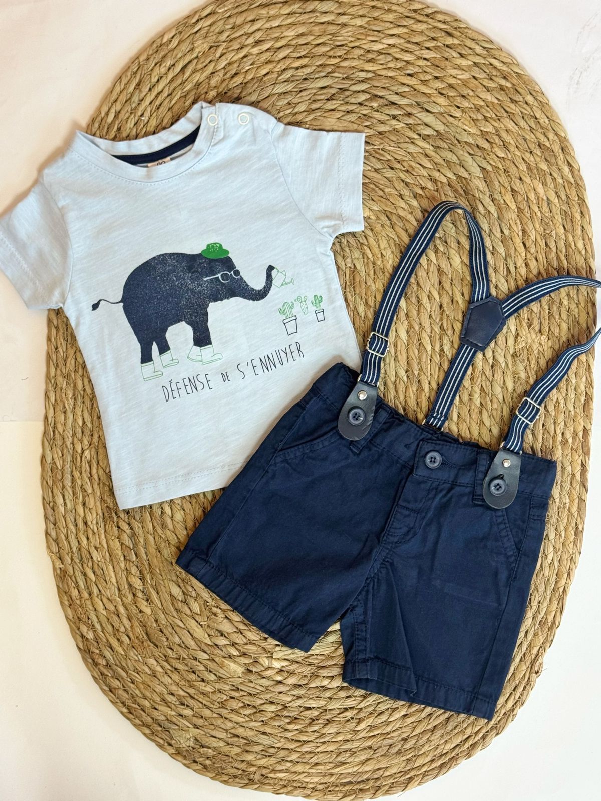 Tshirt & shorts with suspenders