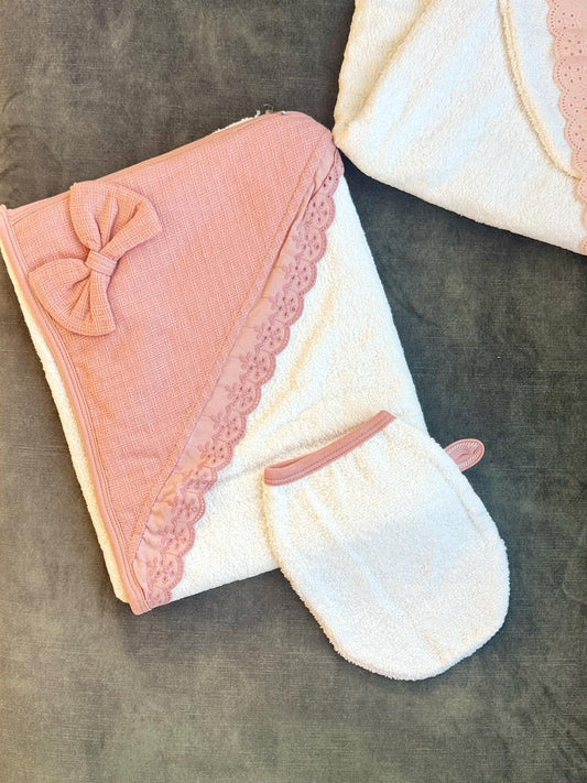 Towels available in 2 colors