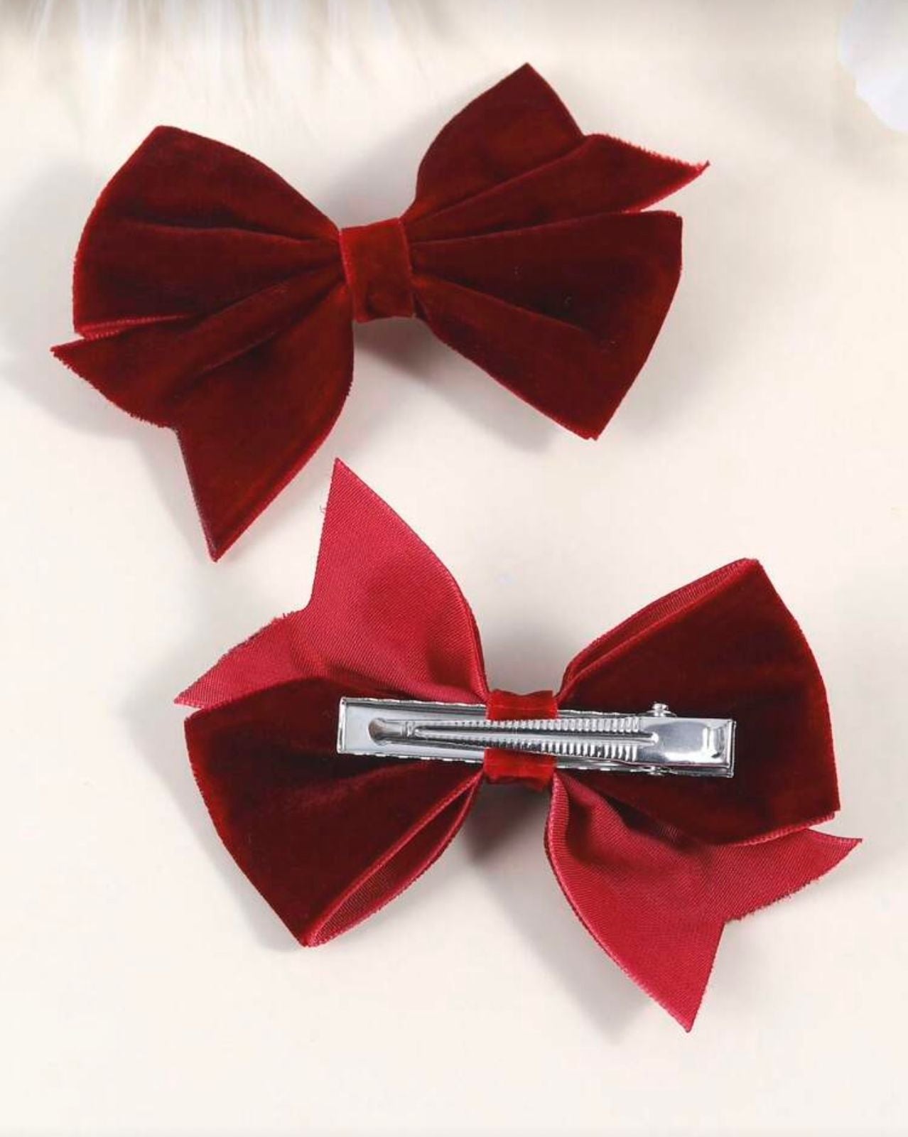 Set of 2 burgundy hair clips