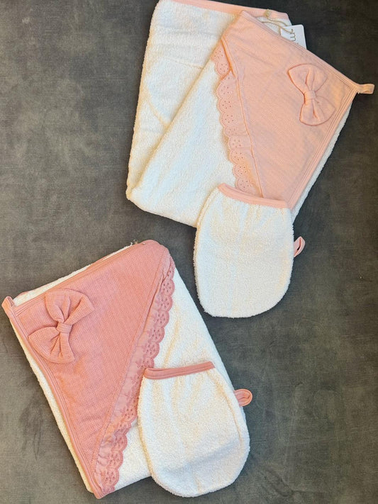 Towels available in 2 colors