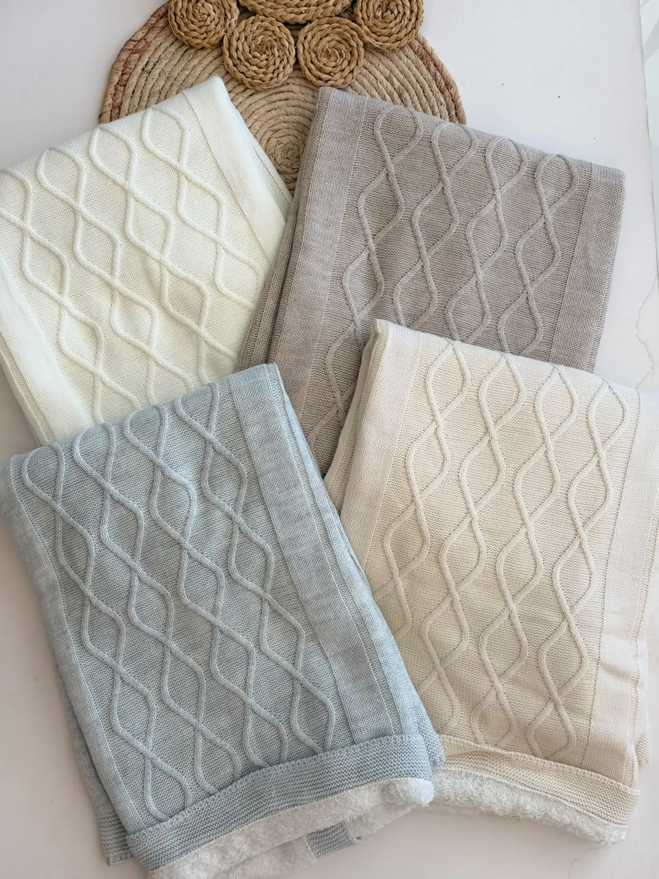 Wool blankets available in 4 colors