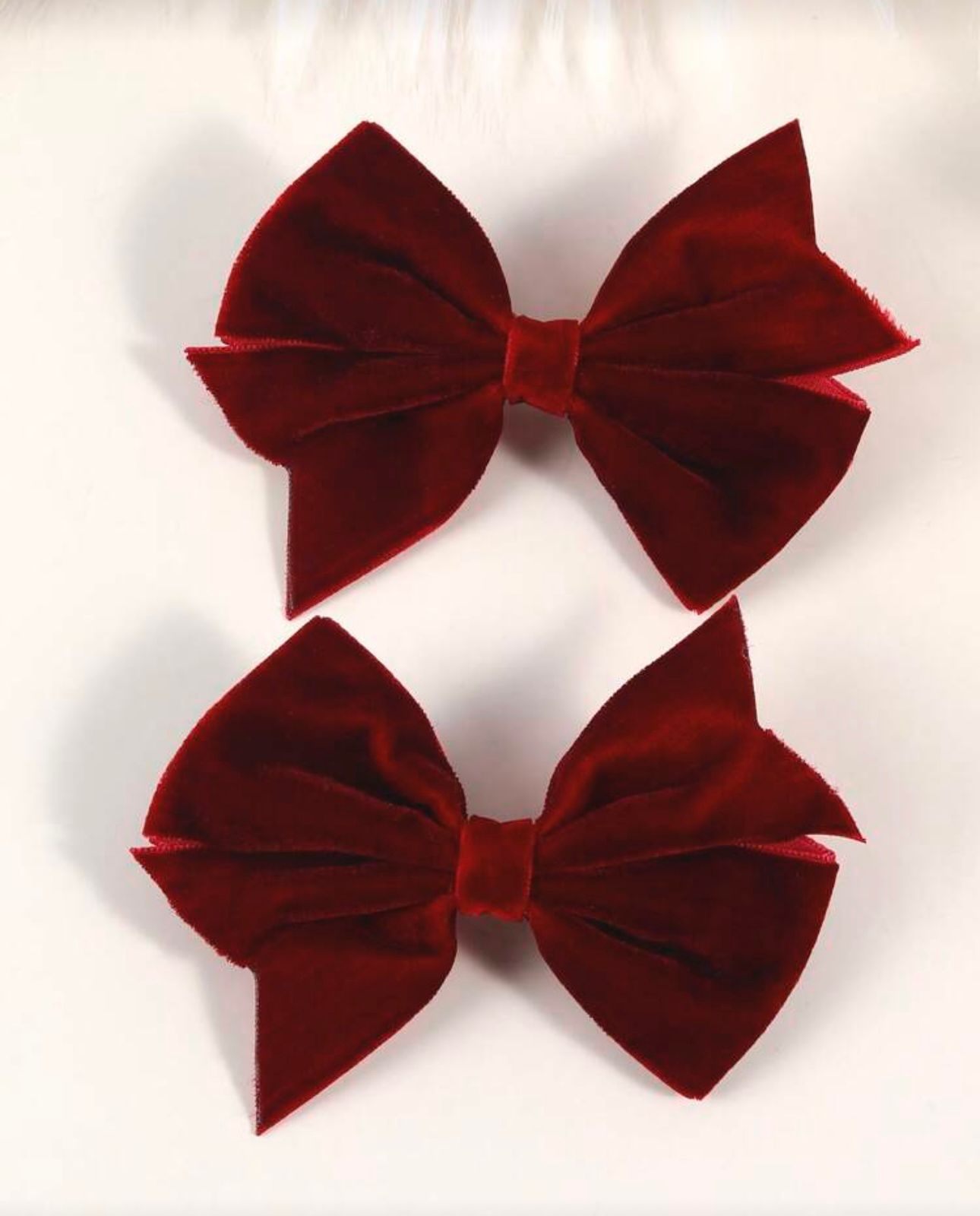 Set of 2 burgundy hair clips