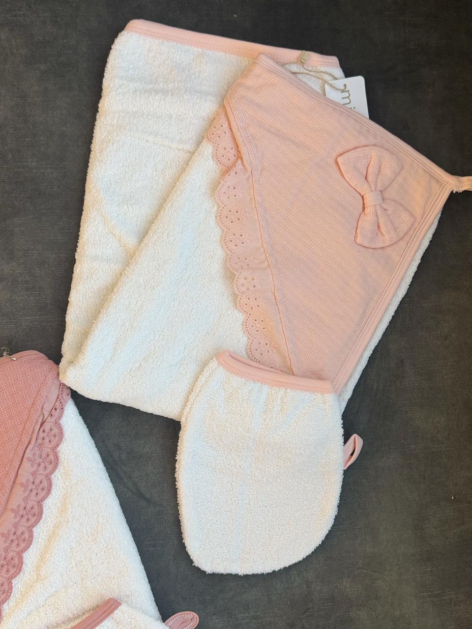 Towels available in 2 colors