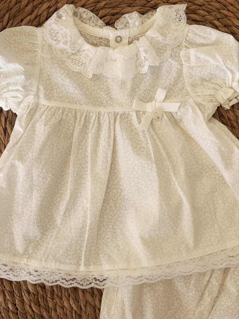 High Quality Set Available in 2 colors
