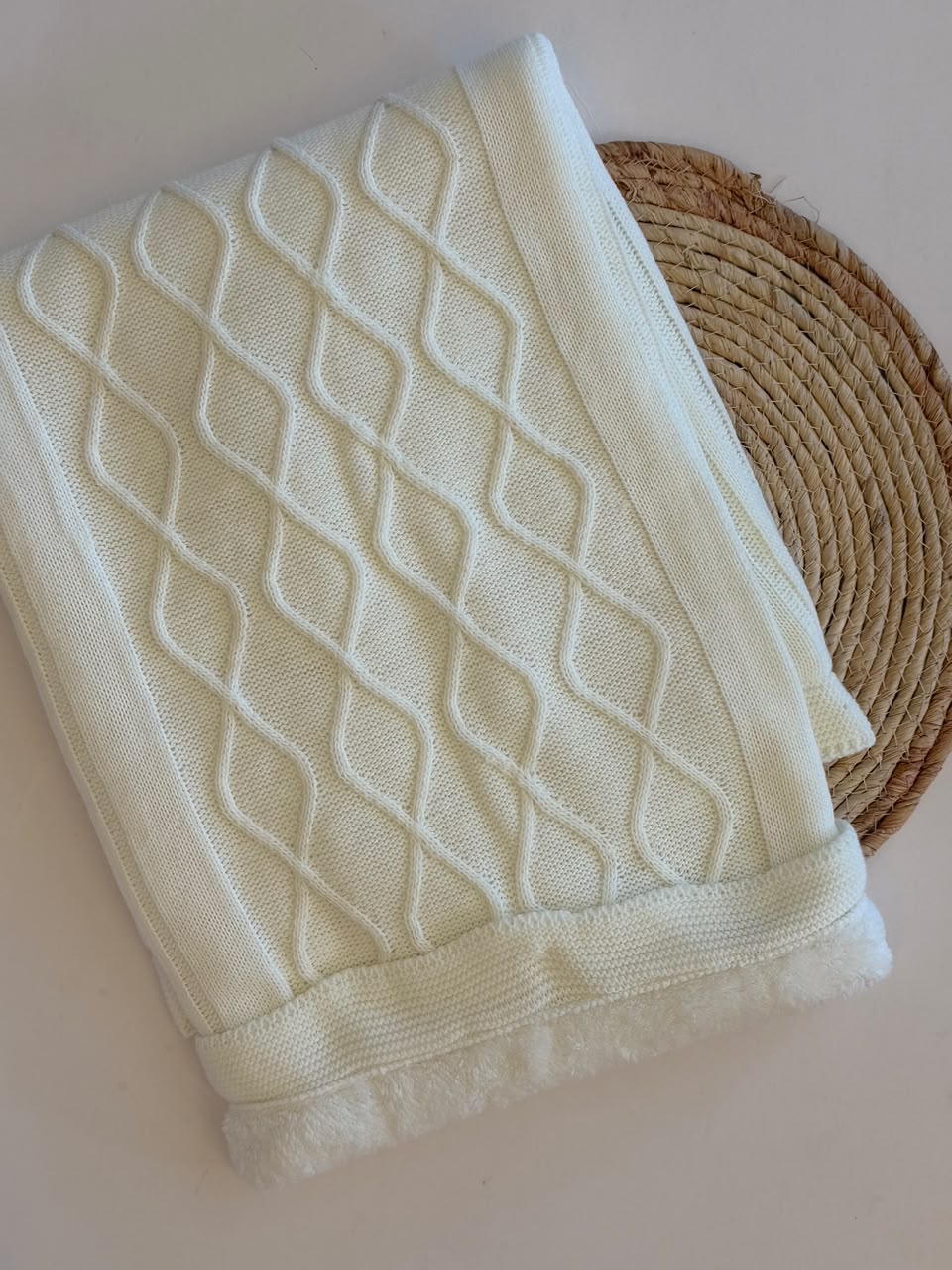 Wool blankets available in 4 colors